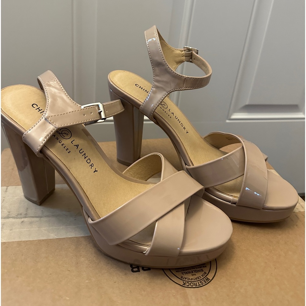 Chinese Laundry Always Platform Sandal size 9 (40)